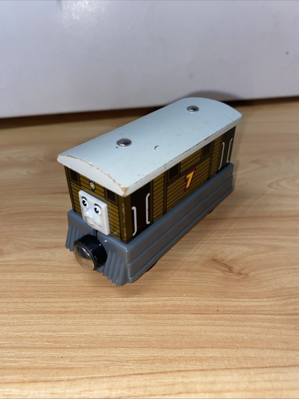 Thomas & Friends Wooden Railway Toby the Tram Engine Magnetic Train No 7
